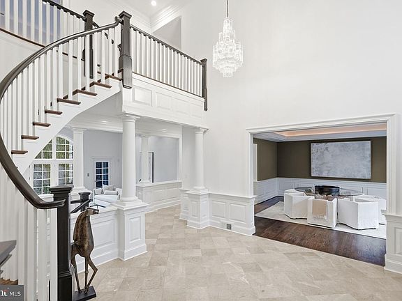 4th image of 904 Mackall Ave
