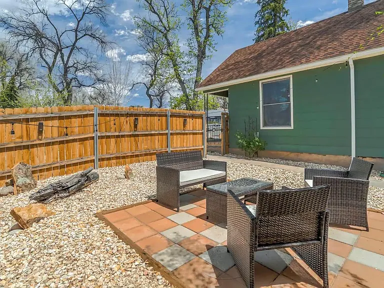 815 E Cache La Poudre St #A — Photo 7