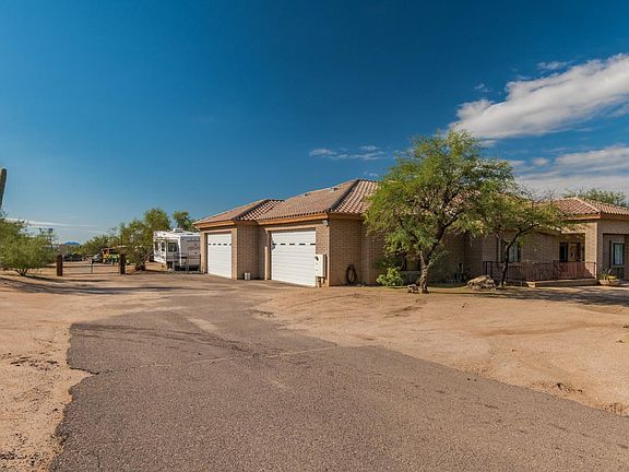 2nd image of 5715 E Pinnacle Vista Dr