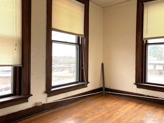 Floor-to-Ceiling Windows
