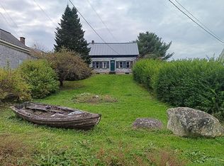 16 Mount Ephraim Rd, Searsport, ME 04974