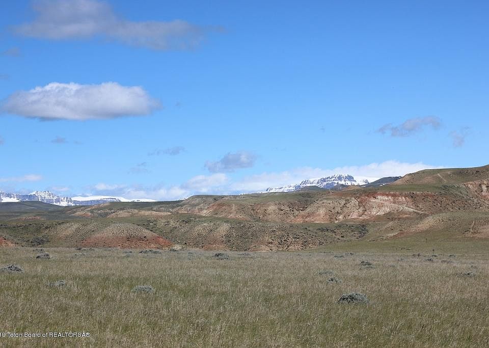 1st image of Mustang Dr