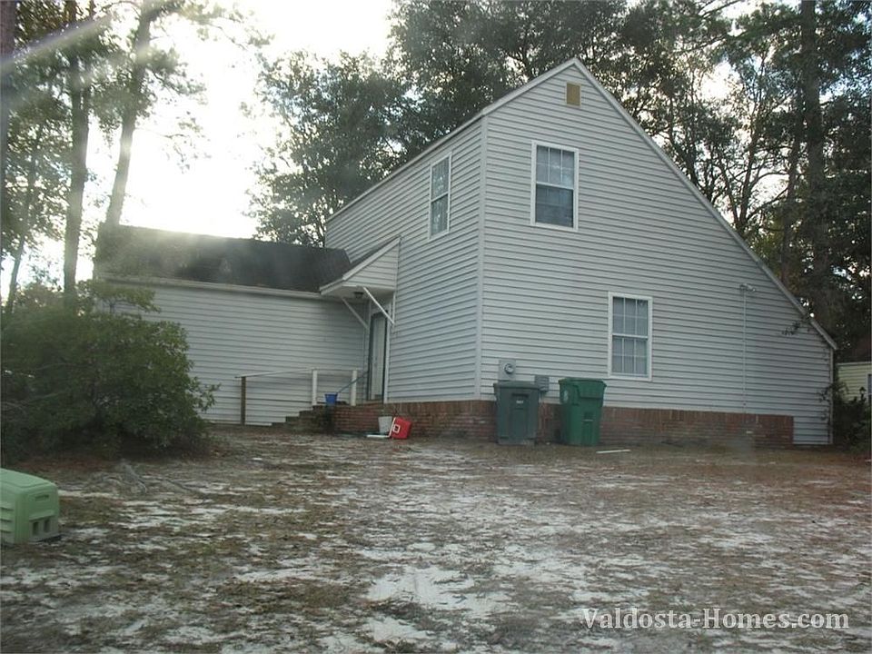 2nd image of 1617 Leone Ave