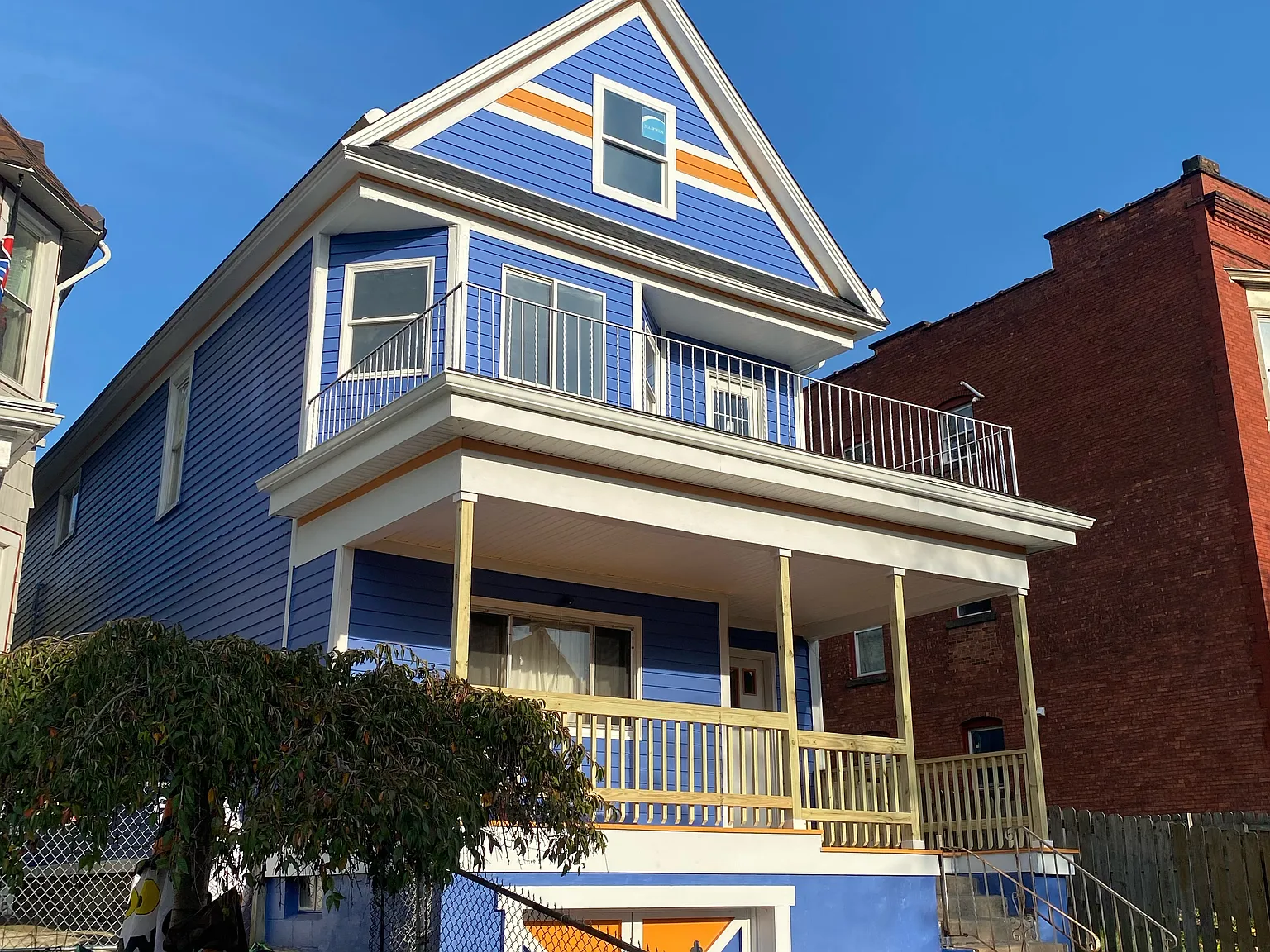 239 West — Photo 1
