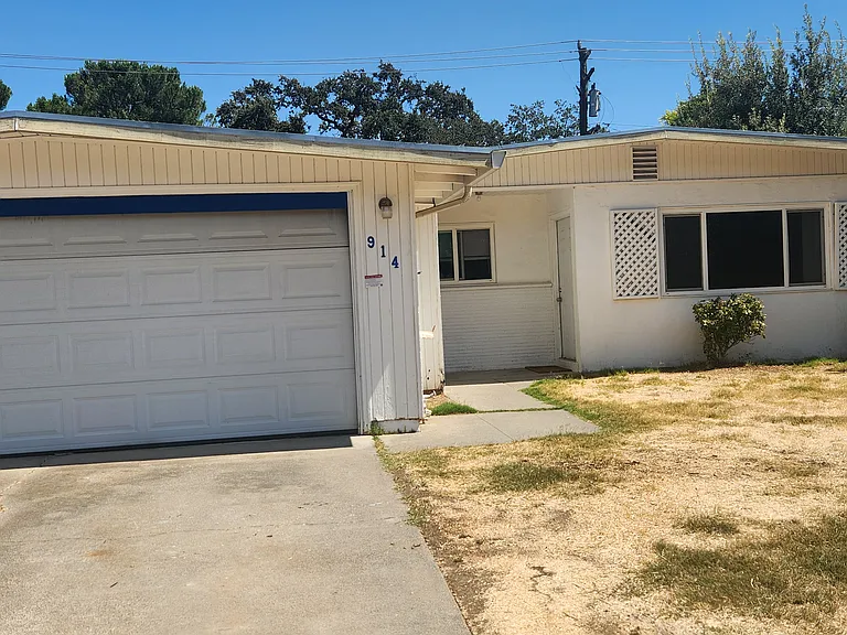 914 Snyder Dr — Photo 16