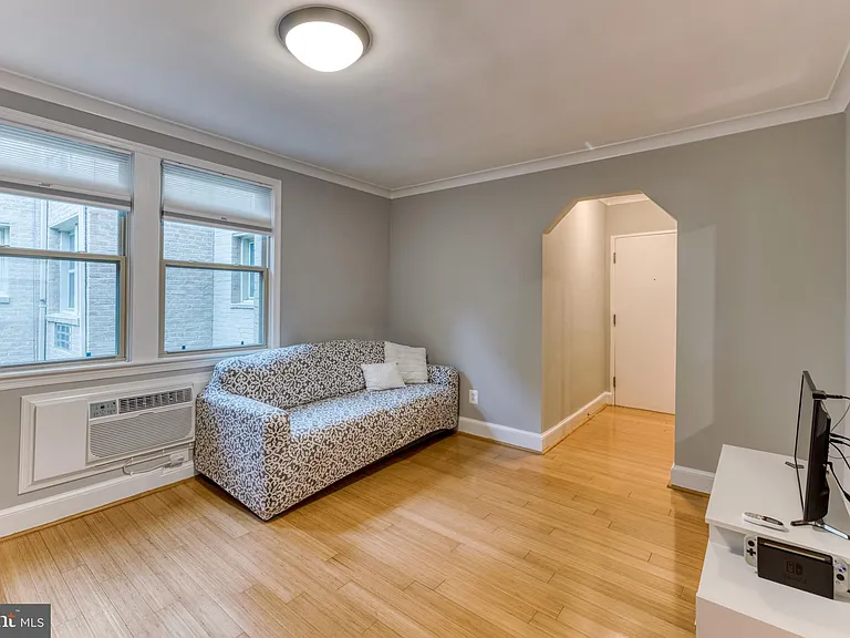 1363 K St SE #202 — Photo 5