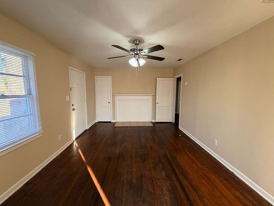 1st image of 407 Canna Dr