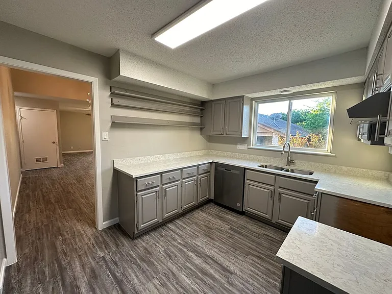 295 Mooring Cir — Photo 20