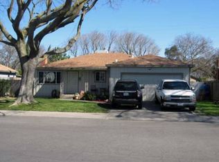 1900 Arlington Dr, Modesto, CA