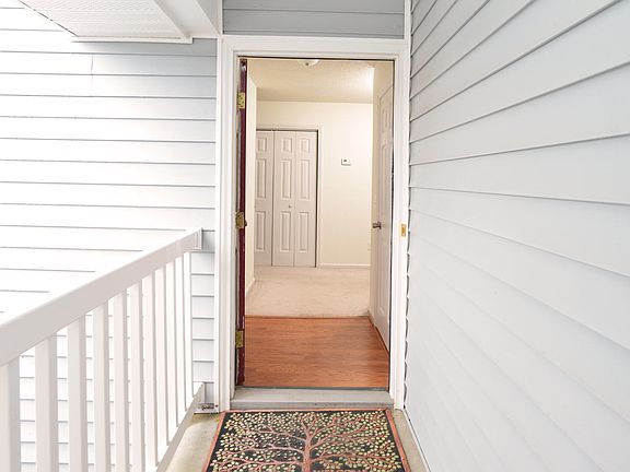 4th image of 113 W Victoria Court #D