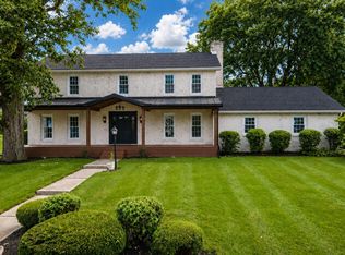 2320 London Dr, Lima, OH 45805