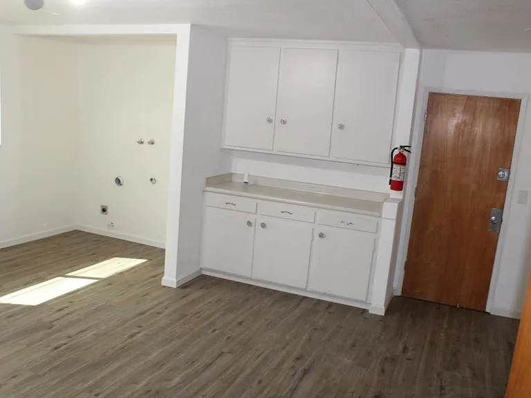 455 Vassar Ave — Photo 9