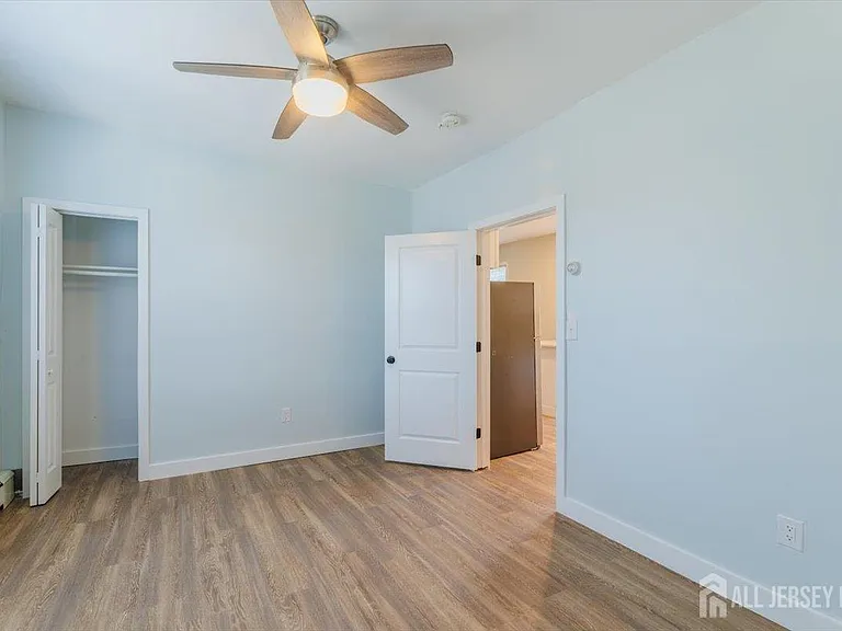 382 Summit Ave #2B — Photo 10