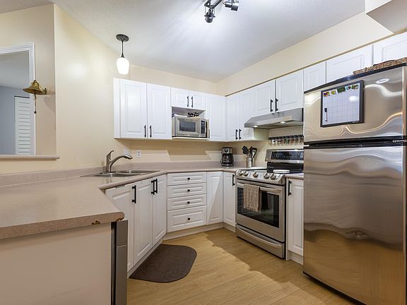 5th image of 33599 2nd Ave #208