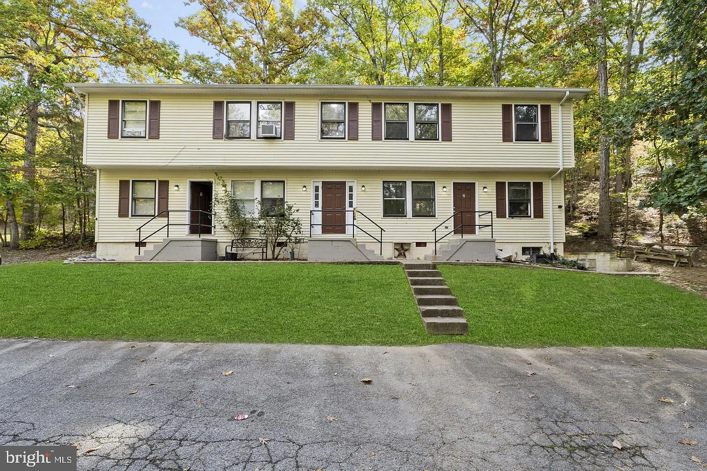 2 bed, 700 sqft, $1,250 — Photo 1
