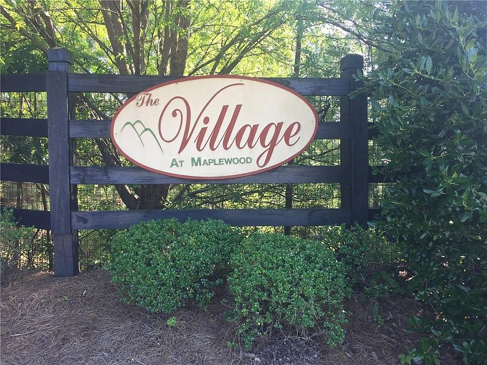 2nd image of 3101 Village Blvd SE