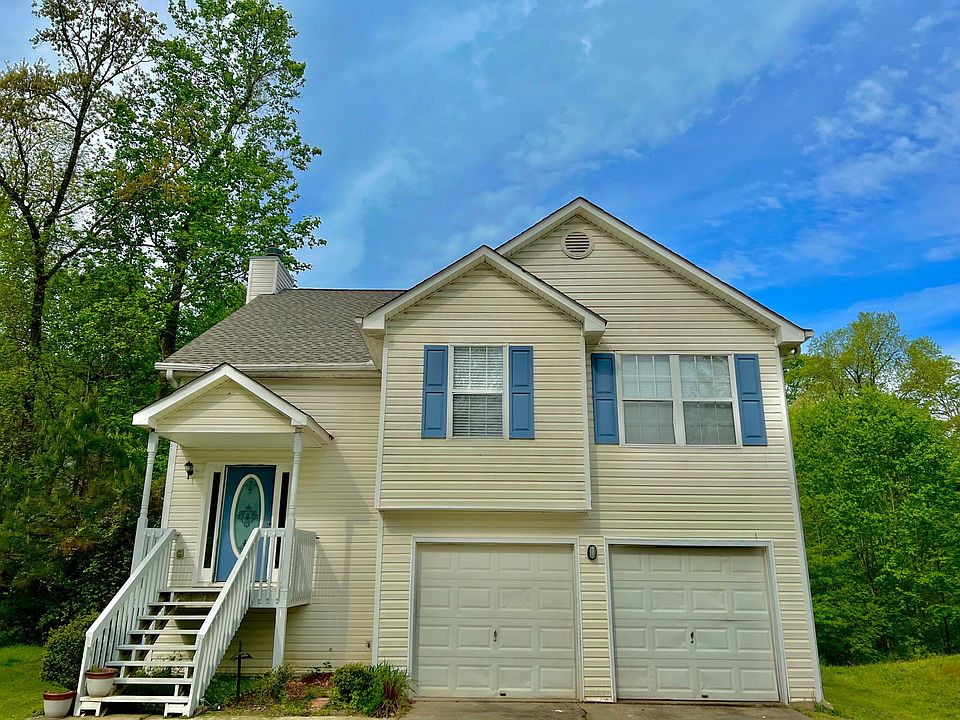 Spacious 4/3 home with 2 garage on cul-de-sac