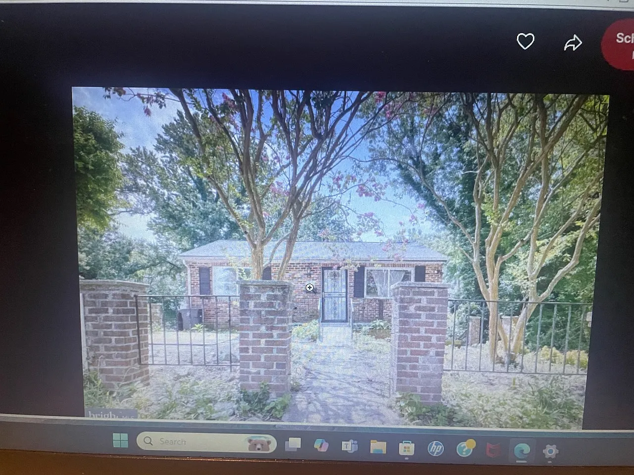 4 bed, 690 sqft, $1,200 — Photo 1
