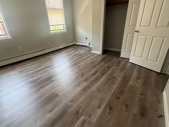 4th image of 93 Franklin St APT 3R