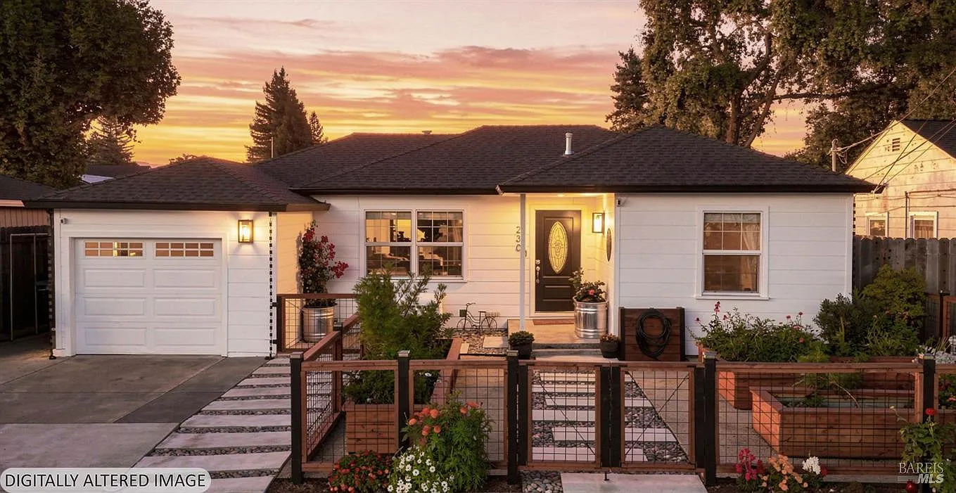 230 Chelsea Avenue - 2bd/1ba, 1,000 sqft - in Napa, CA