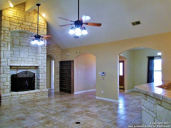 4th image of 430 Oak Bend Dr