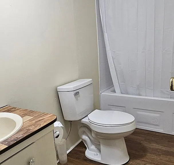 108 Davis Rd E — Photo 7