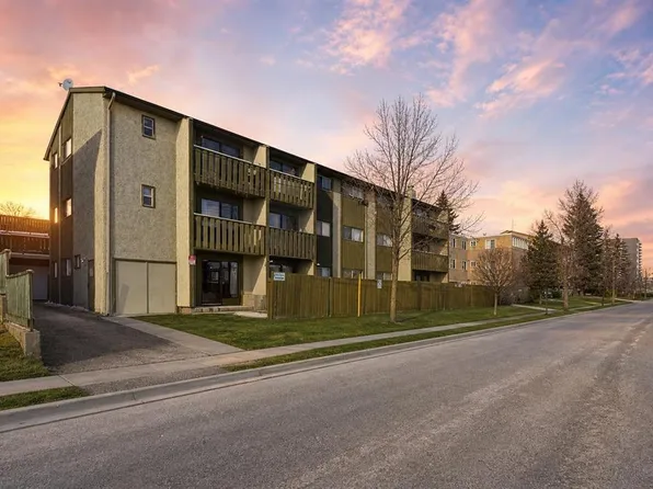 3911 E 1st St NE #10, Calgary, AB T2E 3E2
