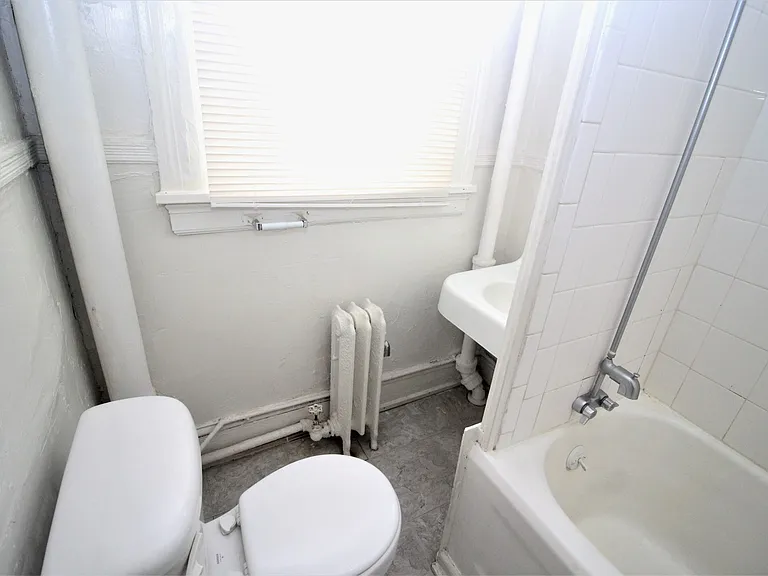 Avon Apartments — Photo 19