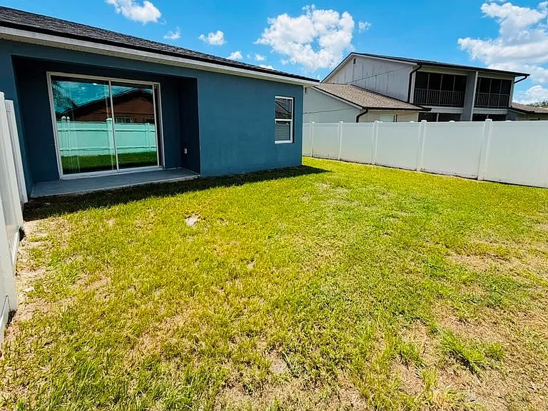 812 Glastonbury Dr — Photo 22