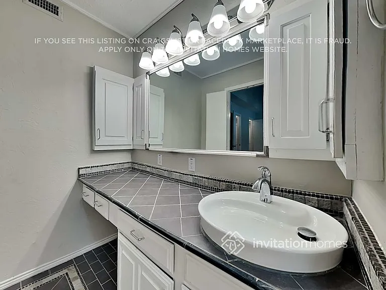 3109 Laurel Ln — Photo 11