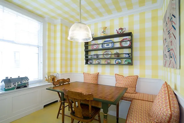 Sold by Sloane Square | media 3