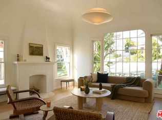 3234 Lowry Rd, Los Angeles, CA 90027