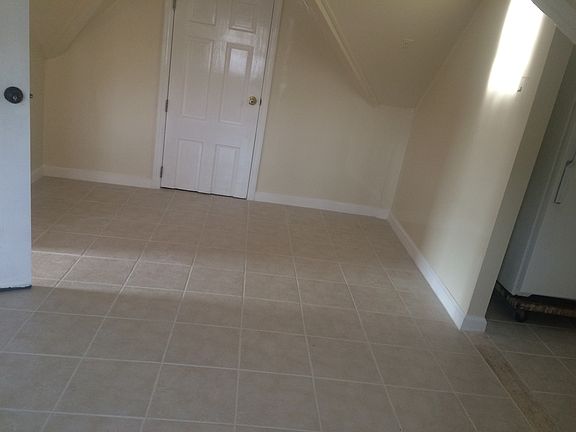 4th image of 10121 44th Ave #2