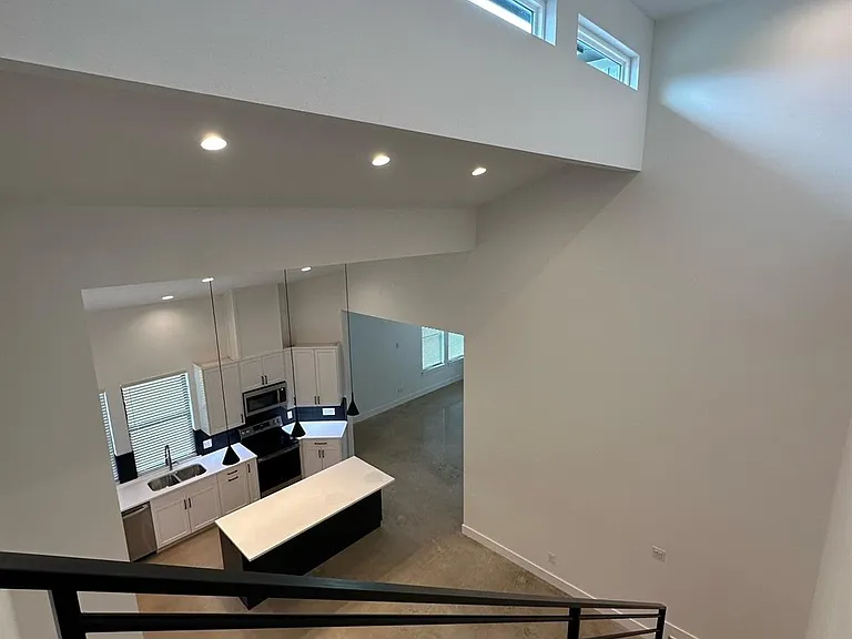 200 W Goforth Rd #1 — Photo 10