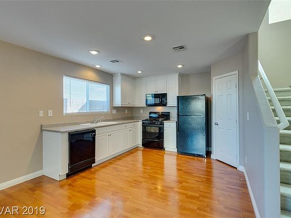 3rd image of 11934 White Lilly St