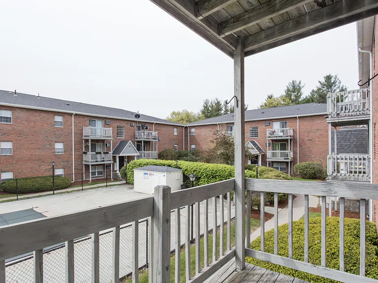 Wayside Apartments — Photo 13