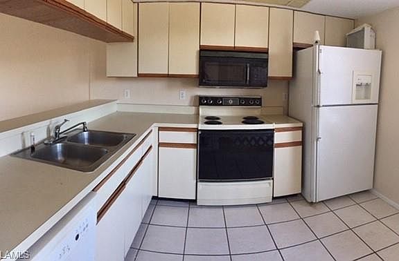 4th image of 713 SW 47th Ter Suite 202