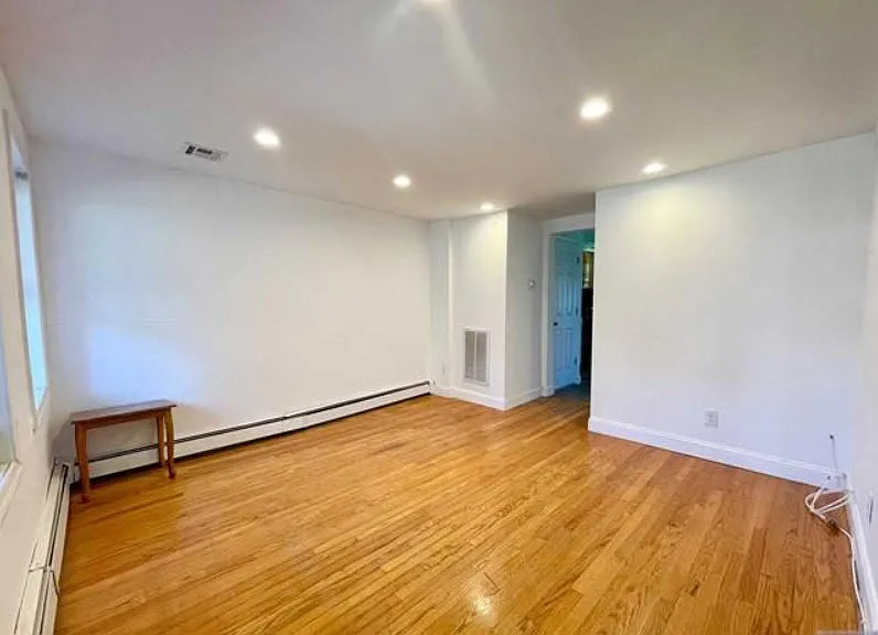 2 bed, 1.5 bath, $2,400 — Photo 2