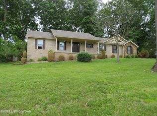 1405 Oak Knoll Dr, Bardstown, KY 40004