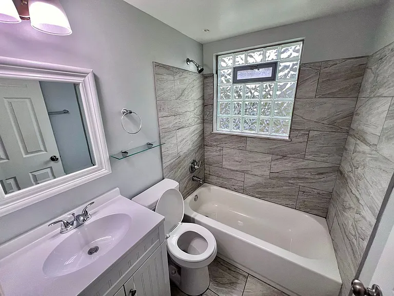 422 S Miami Ave — Photo 35