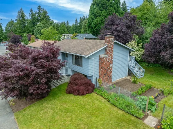 10608 166th Place NE, Redmond, WA 98052