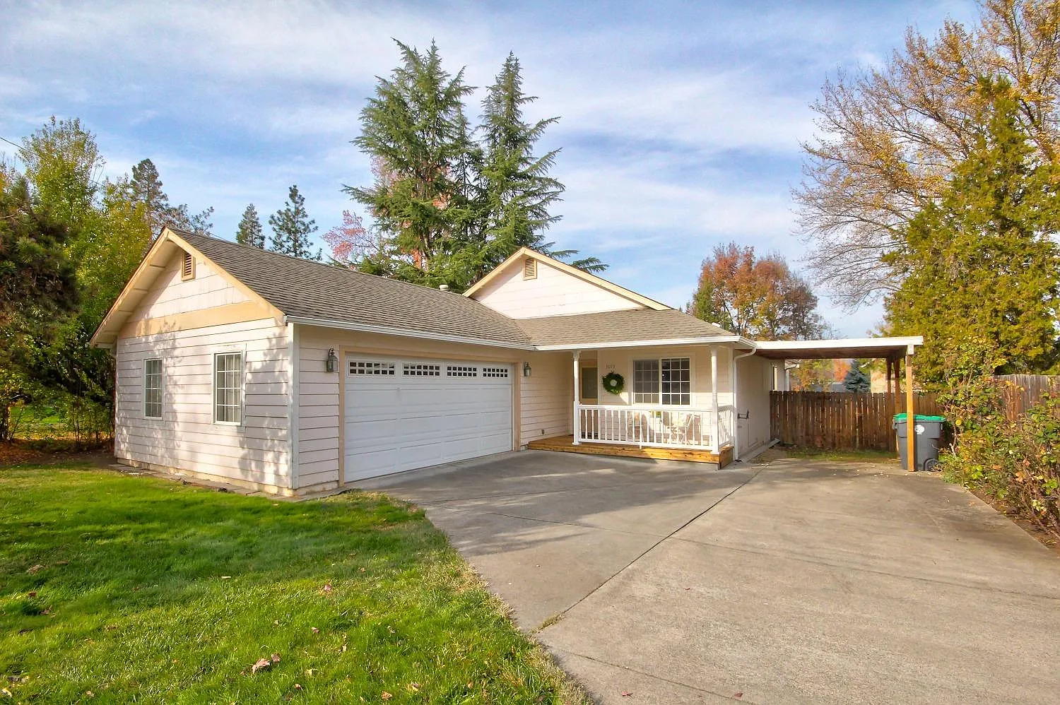 3015 E McAndrews Rd photo 1