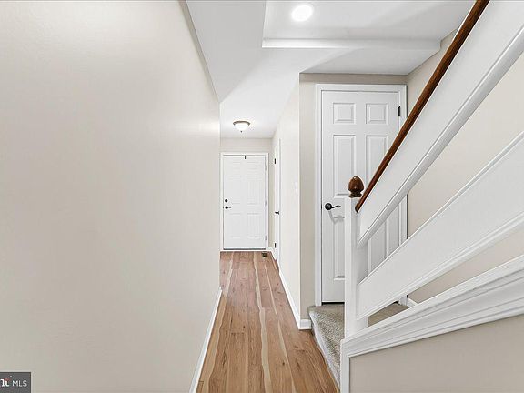 5th image of 2107 Eton Ct #2107