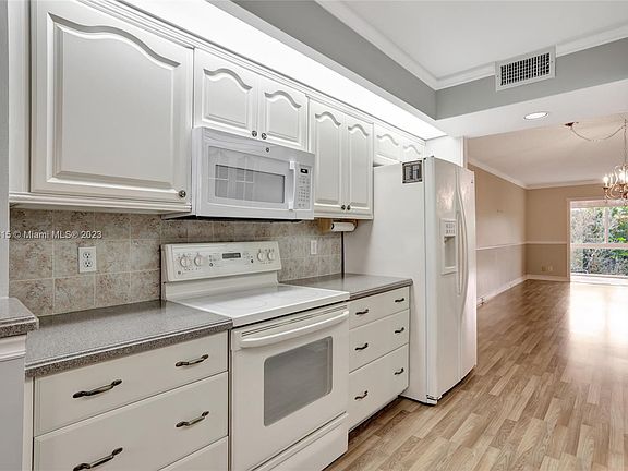 2nd image of 1501 Cayman Way APT E4
