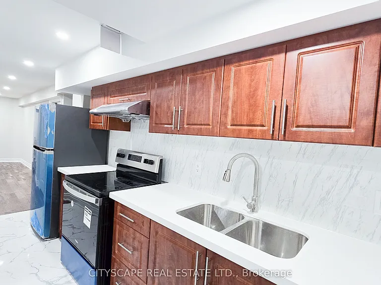 121 Ashdale Rd #LOWER — Photo 8