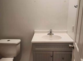 35 Chestnut St, Auburn, NY 13021