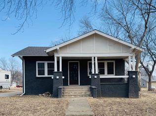210 S Clark St, Viborg, SD 57070