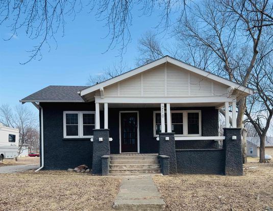 210 S Clark St, Viborg, SD 57070