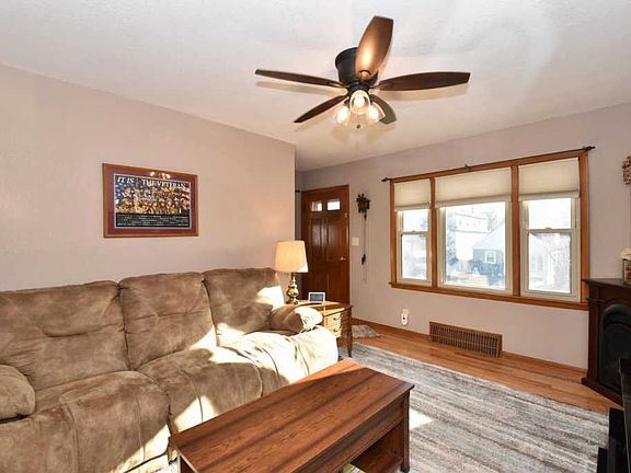 3rd image of 3834 E Hammond Ave