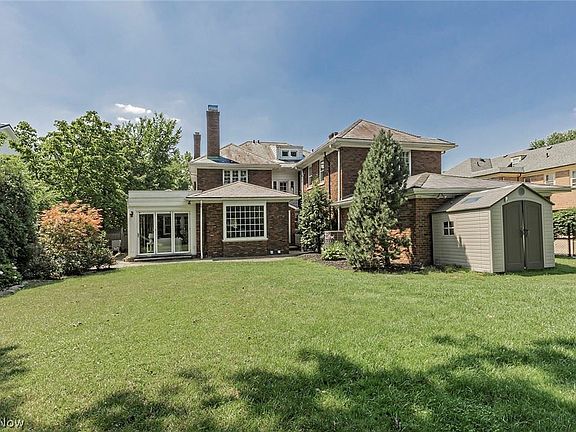 2nd image of 18615 Shaker Blvd